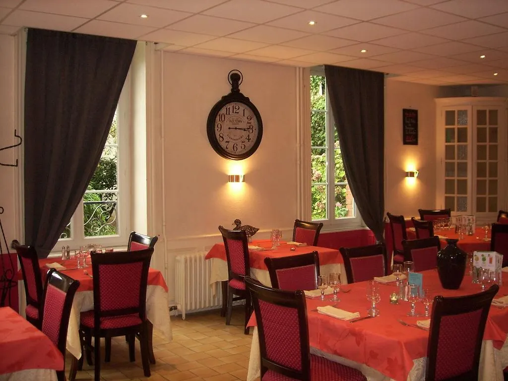 Hotel Restaurant Le Relais De La Cane Montfort-sur-Meu Francie