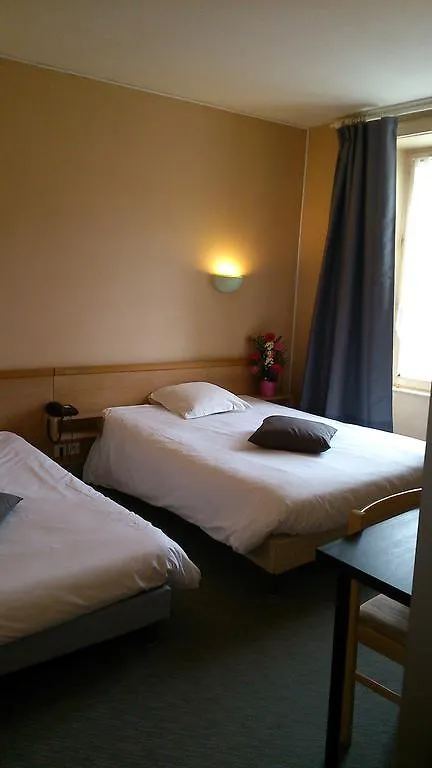 Hotel Restaurant Le Relais De La Cane Montfort-sur-Meu Francie